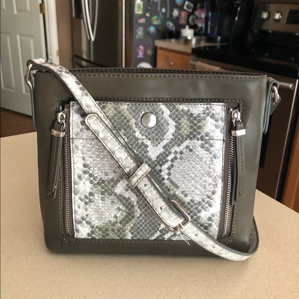 🌸Nine West Crossbody Bag 🌸 - Picture 1 of 16